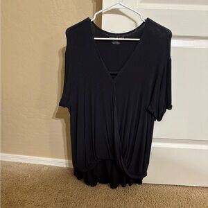 American Eagle Outfitters Black Tee